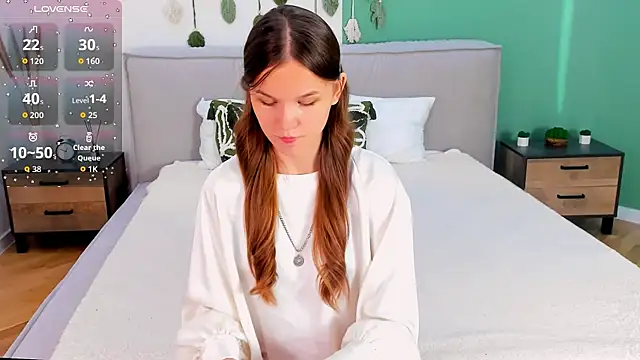 Amber Rogers online show from October 8, 2:14 pm