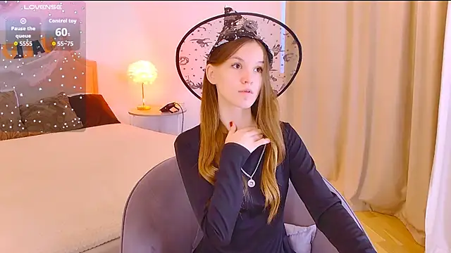 Amber Rogers online show from October 27, 5:33 am