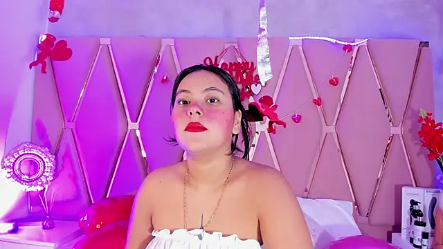 Snapshot of Emily_Black1 chatting on February 20, 1:46 am Emily Black1 online show from February 20, 1:46 am