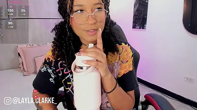 Layla Clarke online show from March 25, 3:45 am