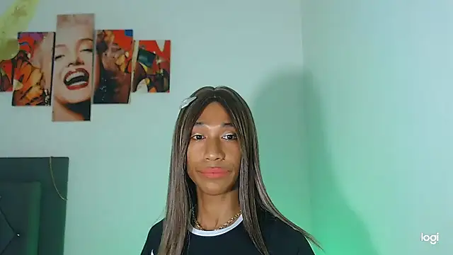 red veltet online show from January 11, 3:17 pm