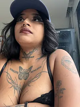 Snapshot of goth_tasha chatting on July 3, 12:11 pm goth tasha online show from July 3, 12:11 pm