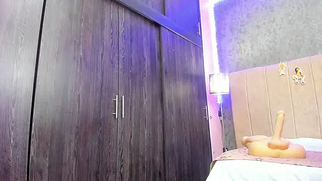 ava-am online show from November 13, 3:16 am