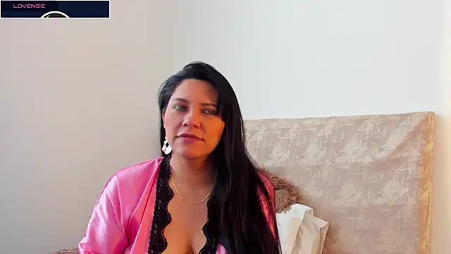 isabellarous- online show from February 26, 8:19 pm