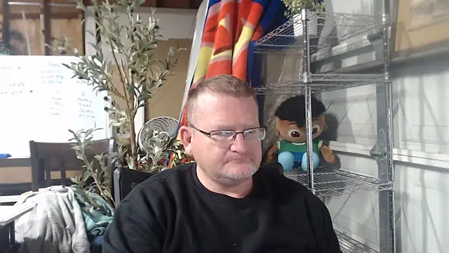 Randomoldguy615 online show from March 18, 12:16 am