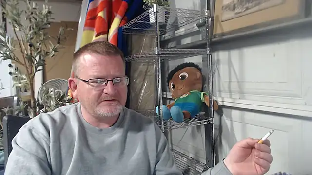 Randomoldguy615 online show from March 23, 12:36 am