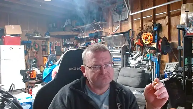 Randomoldguy615 online show from February 22, 5:08 am