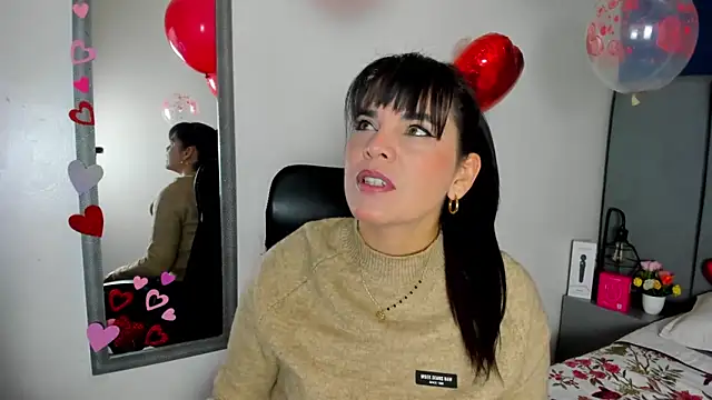 laura hotties online show from February 17, 12:45 pm