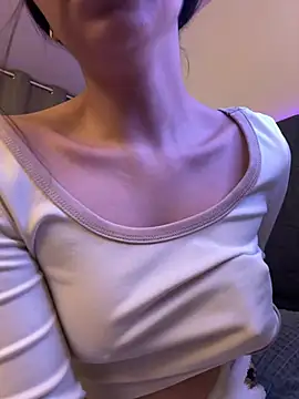 Dirty-Bunnyyy online show from February 13, 5:03 am