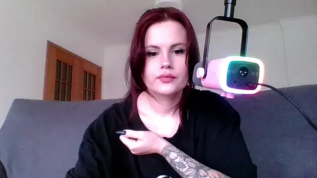 Snapshot of Della_Ideal chatting on February 28, 11:03 am Della Ideal online show from February 28, 11:03 am