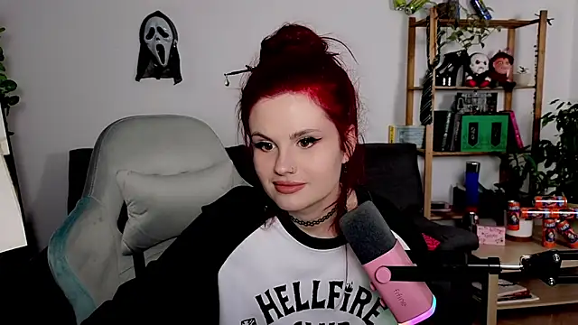 Della Ideal online show from November 17, 4:13 pm