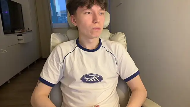 Snapshot of tommy_colson chatting on October 25, 2:35 pm tommy colson online show from October 25, 2:35 pm