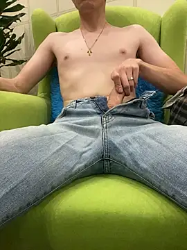 Snapshot of gayman111111 chatting on October 17, 4:42 pm gayman111111 online show from October 17, 4:42 pm