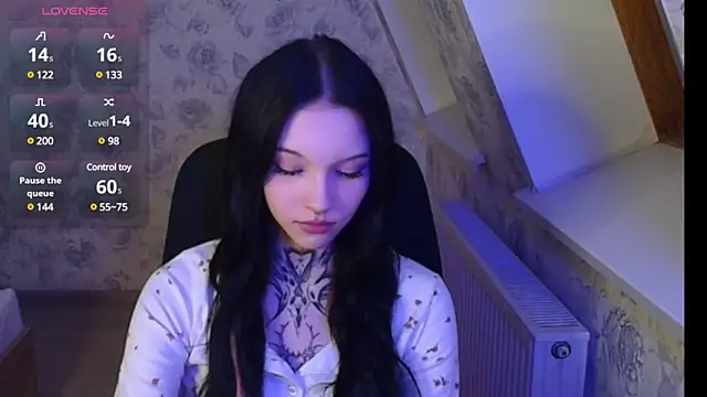 mefwhore online show from March 19, 7:17 pm