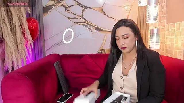 Bella williamss  online show from October 17, 7:49 pm