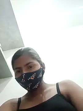 Snapshot of heena-3678 chatting on March 20, 3:58 pm heena-3678 online show from March 20, 3:58 pm