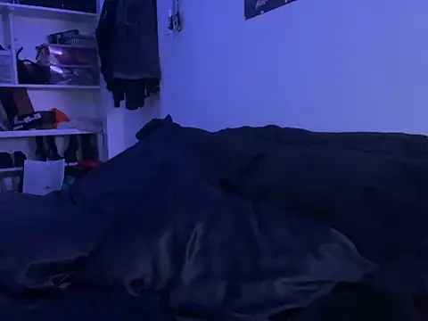 ChrryFoxx online show from March 17, 7:35 am