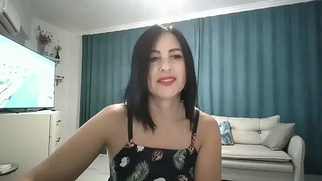 Snapshot of Rosa_Angie chatting on October 4, 3:59 am Rosa Angie online show from October 4, 3:59 am