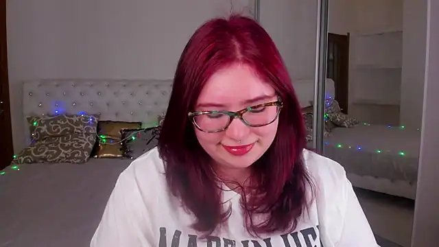 Lily lu one online show from March 18, 7:53 pm