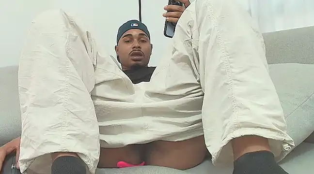 latinbbc 00 online show from March 1, 7:15 pm