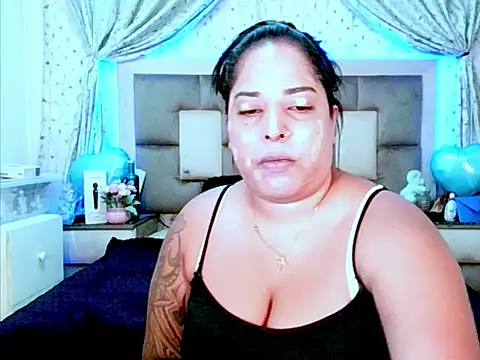 Snapshot of indiantopaz694u chatting on October 2, 4:19 am indiantopaz694u online show from October 2, 4:19 am