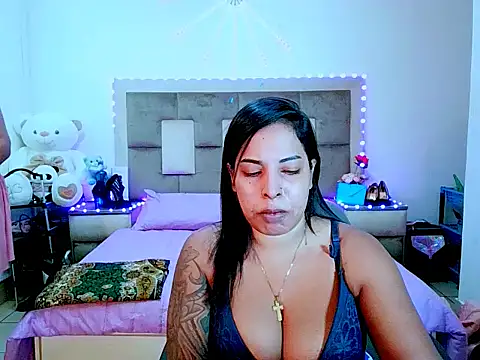 indiantopaz694u online show from April 12, 4:28 am