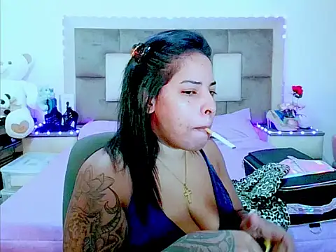 indiantopaz694u online show from June 3, 4:37 am