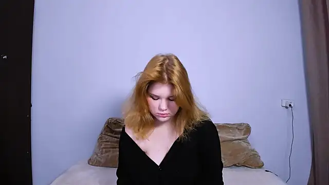 LaseyMoon online show from October 3, 11:29 am