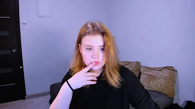 LaseyMoon online show from November 7, 12:43 am