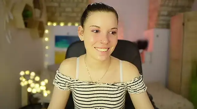 Snapshot of April_Olsen chatting on March 5, 1:39 pm April Olsen online show from March 5, 1:39 pm