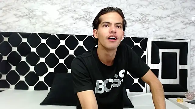 Maximoherrera 16 online show from February 28, 3:59 am