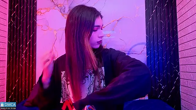 MaeveKuro online show from March 7, 3:03 am