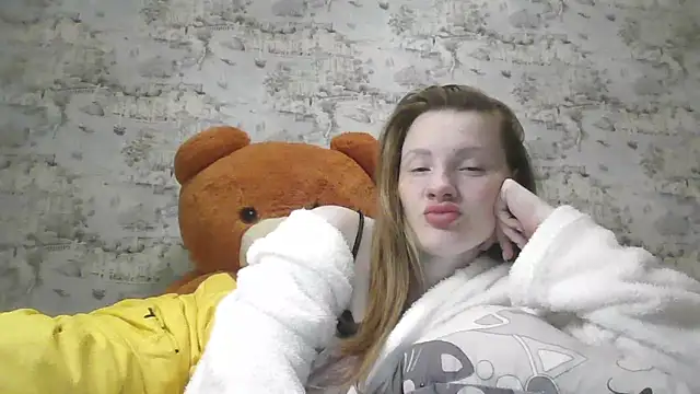 Snapshot of Eveline_May chatting on February 27, 10:09 pm Eveline May online show from February 27, 10:09 pm
