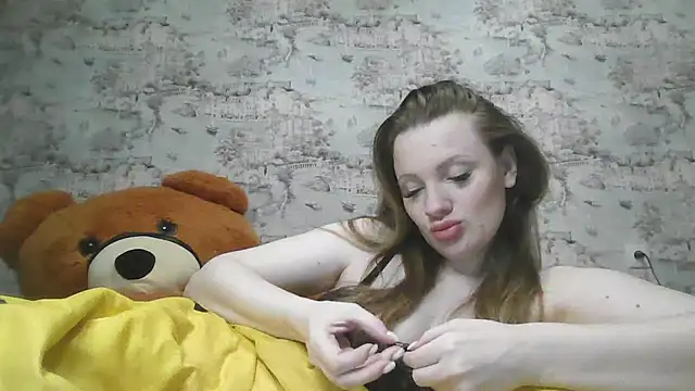 Snapshot of Eveline_May chatting on March 19, 8:54 pm Eveline May online show from March 19, 8:54 pm