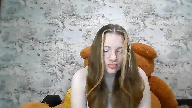 Eveline May online show from November 6, 3:02 pm