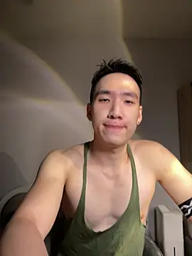 Snapshot of Hon1069 chatting on March 16, 4:23 pm Hon1069 online show from March 16, 4:23 pm