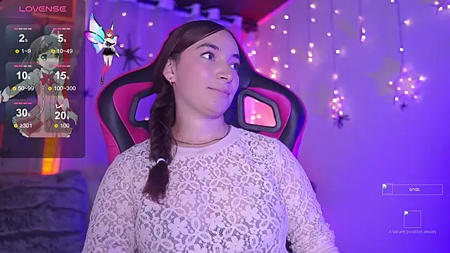 Snapshot of issa_monterrey chatting on October 28, 9:28 pm issa monterrey online show from October 28, 9:28 pm