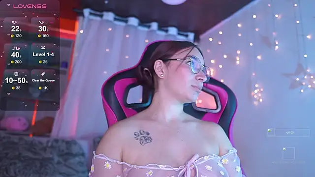 Snapshot of issa_monterrey chatting on November 6, 9:59 pm issa monterrey online show from November 6, 9:59 pm