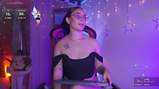 Snapshot of issa_monterrey chatting on November 19, 9:04 pm issa monterrey online show from November 19, 9:04 pm