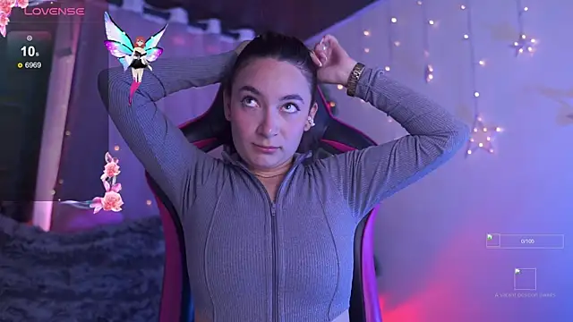 Snapshot of issa_monterrey chatting on December 4, 7:33 pm issa monterrey online show from December 4, 7:33 pm