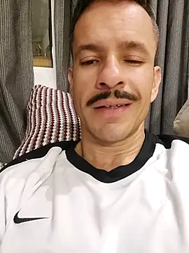 juniortche1313 online show from December 2, 1:55 am