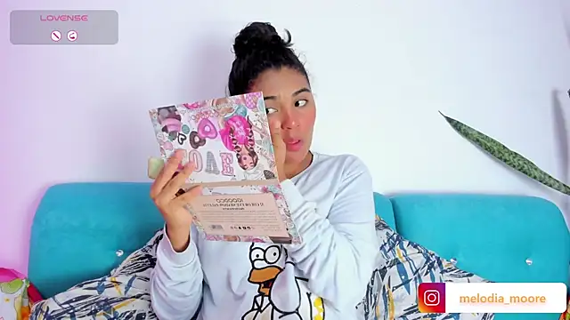 Snapshot of Melodymoore_ chatting on March 16, 10:09 pm Melodymoore online show from March 16, 10:09 pm