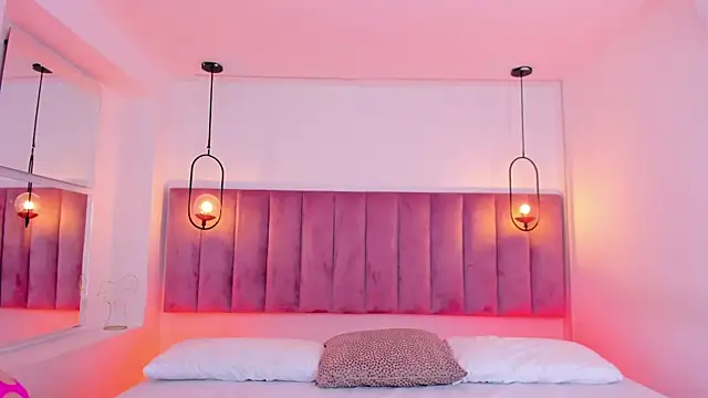 Haily b online show from November 11, 7:47 pm