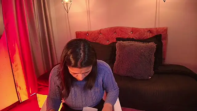 miaoconell online show from December 2, 9:32 pm