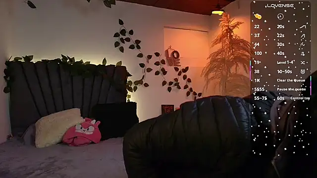 miaoconell online show from February 19, 10:06 pm