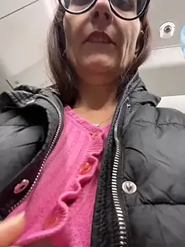 Snapshot of NataKitten chatting on November 25, 3:45 pm NataKitten online show from November 25, 3:45 pm