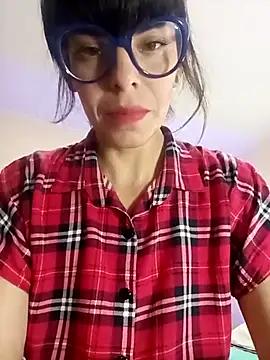 Snapshot of Ali3Martin chatting on March 6, 4:38 pm Ali3Martin online show from March 6, 4:38 pm