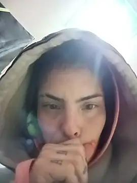 Snapshot of Ali3Martin chatting on February 14, 2:03 pm Ali3Martin online show from February 14, 2:03 pm