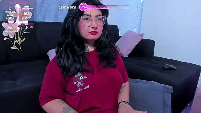 Snapshot of Curvybaddie99 chatting on October 6, 6:22 am Curvybaddie99 online show from October 6, 6:22 am