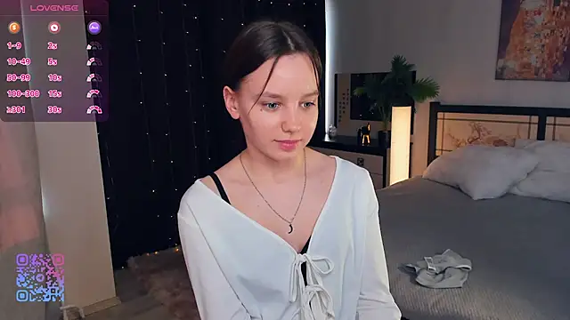 EdinaCordner online show from March 8, 1:14 pm